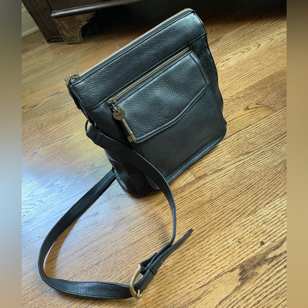 Fossil Black Crossbody Bag with Adjustable Strap Includes Key!